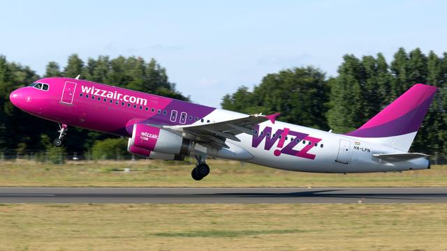 HA-LPN:Airbus A320-200:Wizz Air